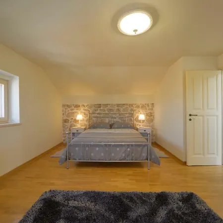 Potocnjak * Novi Vinodolski