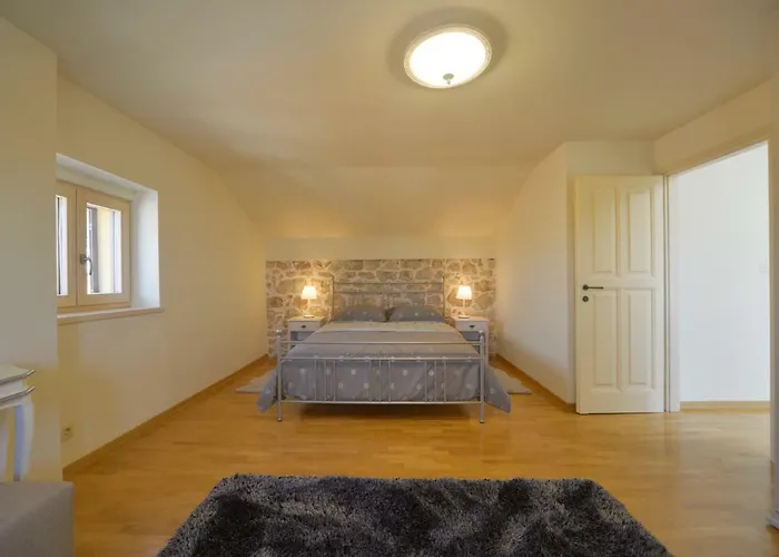 Potocnjak * Novi Vinodolski